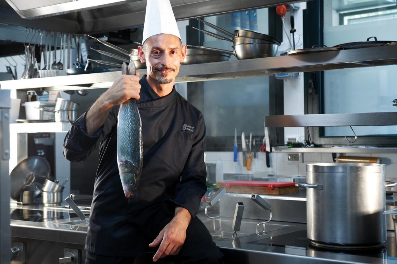 Hotel Ristorante Sogno San Felice del Benaco Luaran gambar